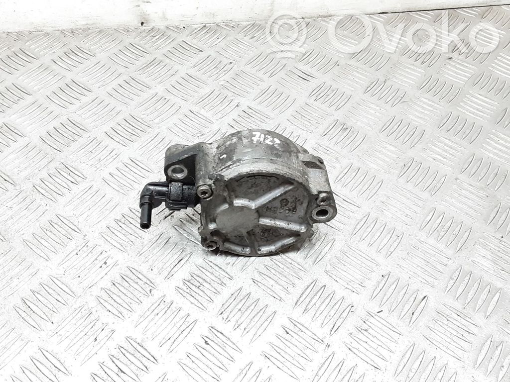 Citroen C4 I Picasso Vacuum pump 