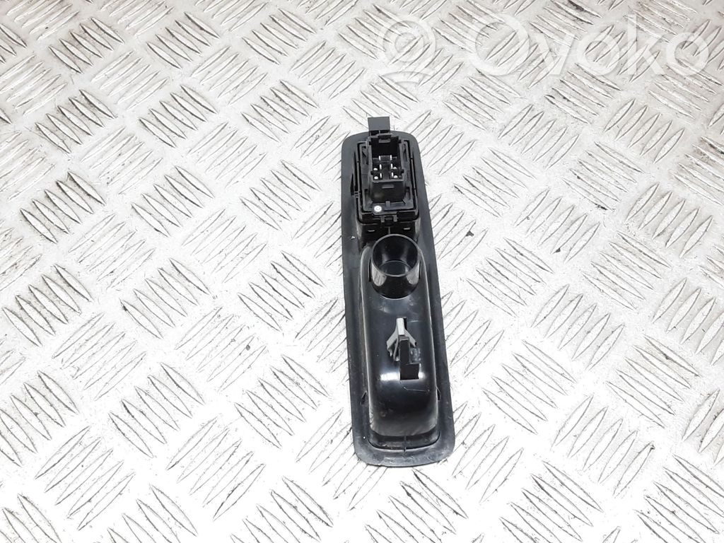 Renault Fluence Electric window control switch 