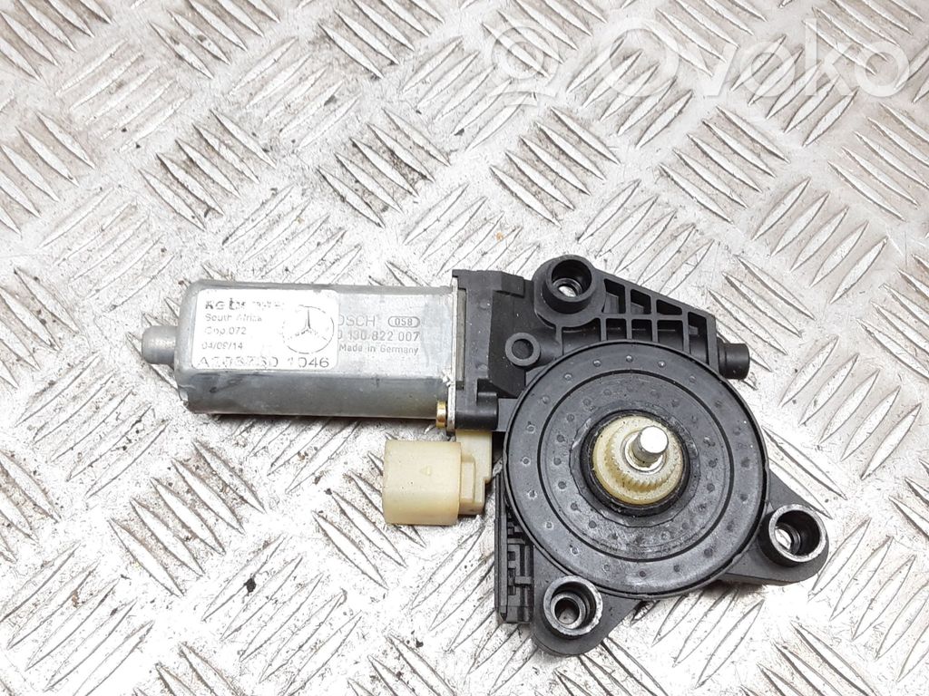Mercedes-Benz C W203 Rear door window regulator motor 