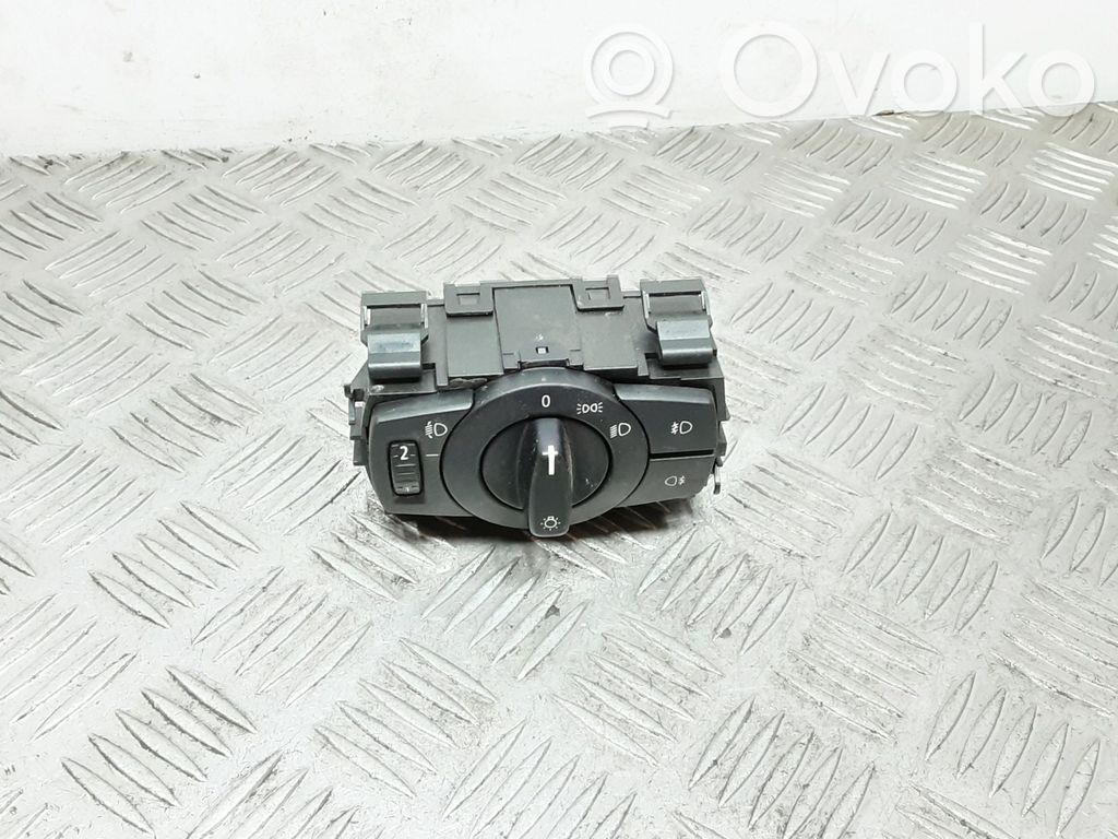 Light switch   3360010200,6932794,1043220530412302
