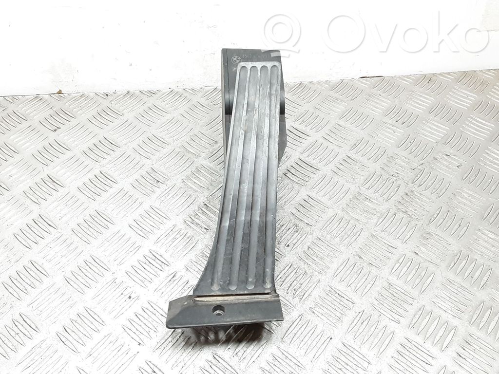 Accelerator throttle pedal   6766931,25916010,3542676693102