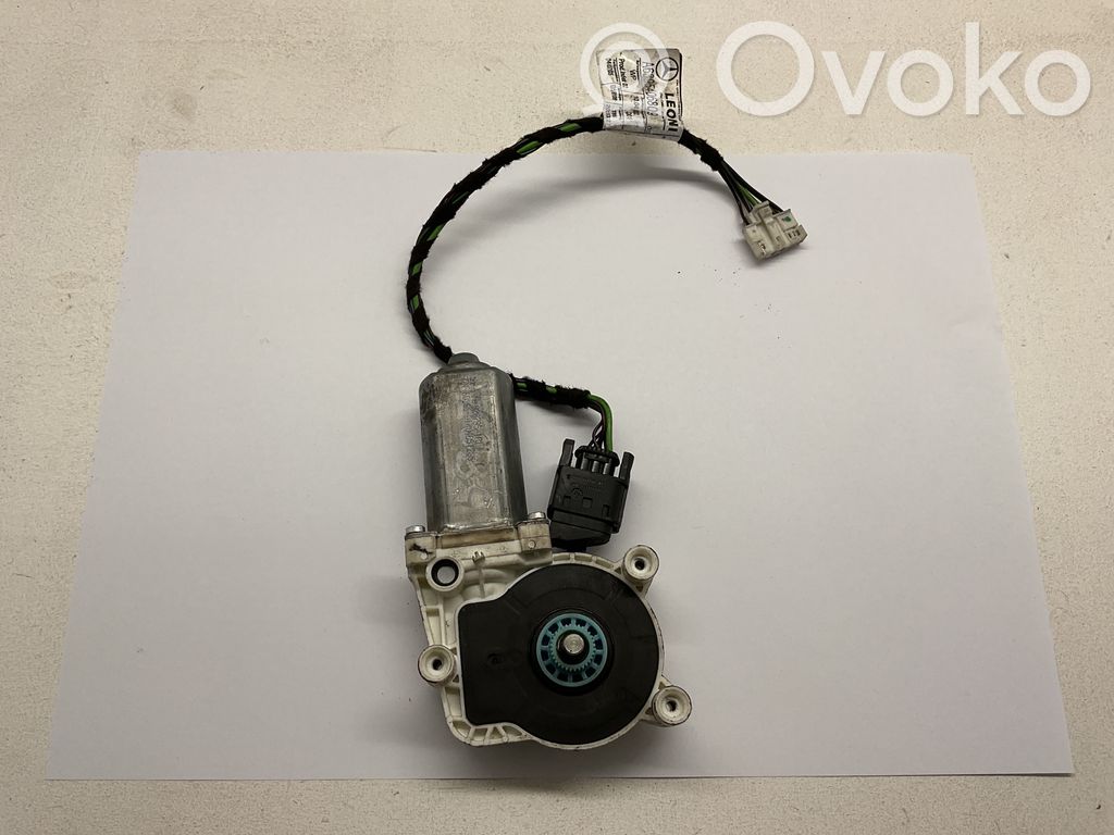 Mercedes-Benz Vito Viano W639 Front door window regulator motor 