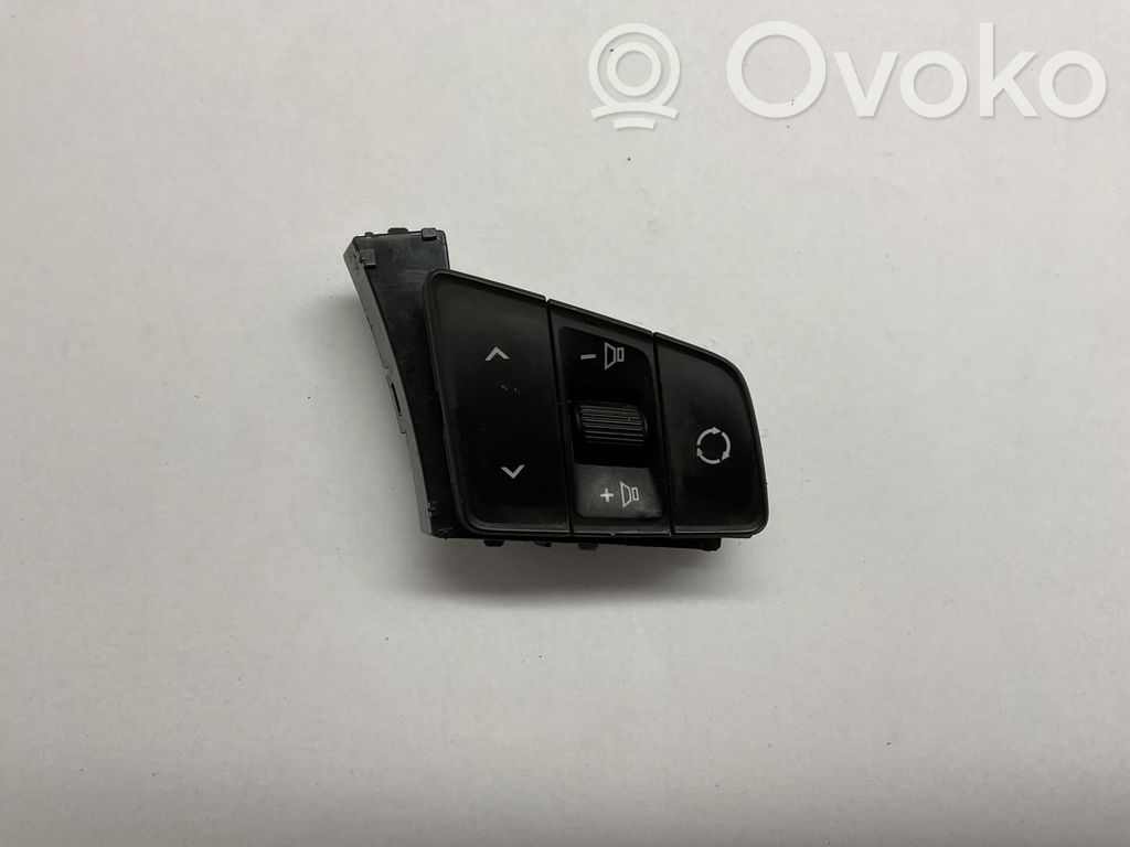Hyundai i40 Butoane/comutatoare pe volan 