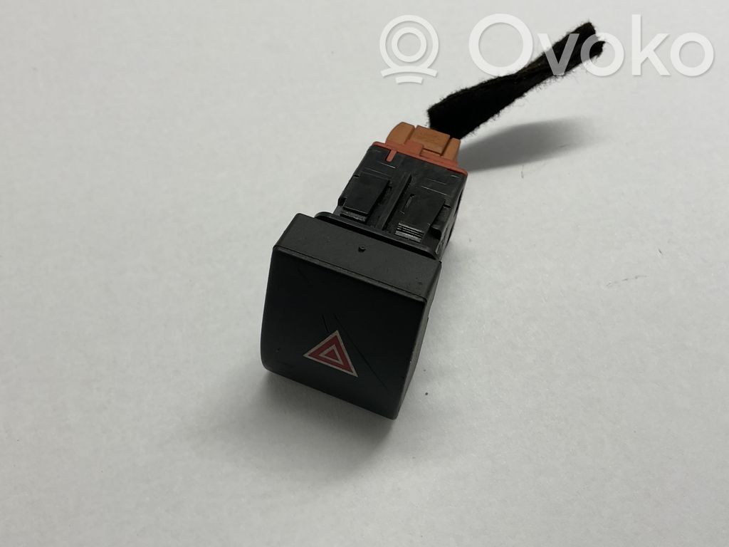 Peugeot 3008 I Hazard light switch 