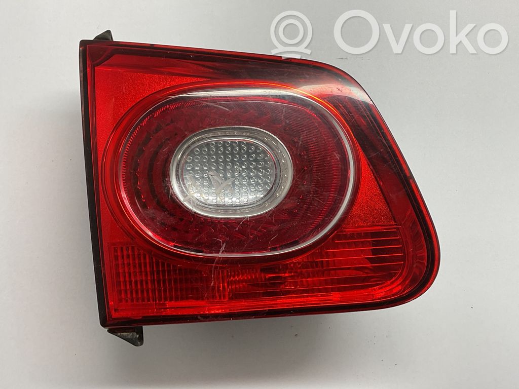 Lampy tylnej klapy bagażnika   5N0945093B,034810,009692013646