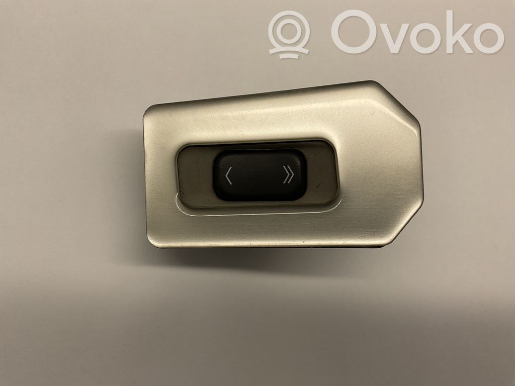 Cadillac SRX Electric window control switch 