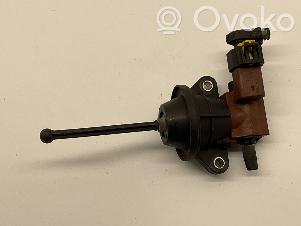 Opel Corsa D Vacuum valve 
