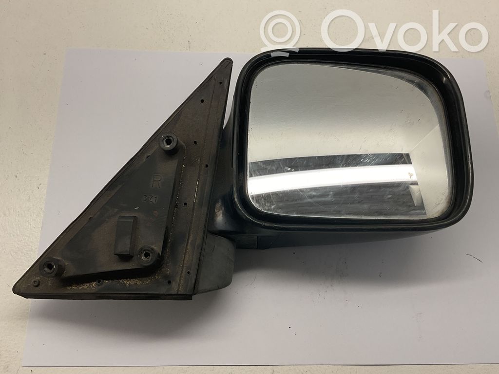Isuzu Trooper Front door electric wing mirror 