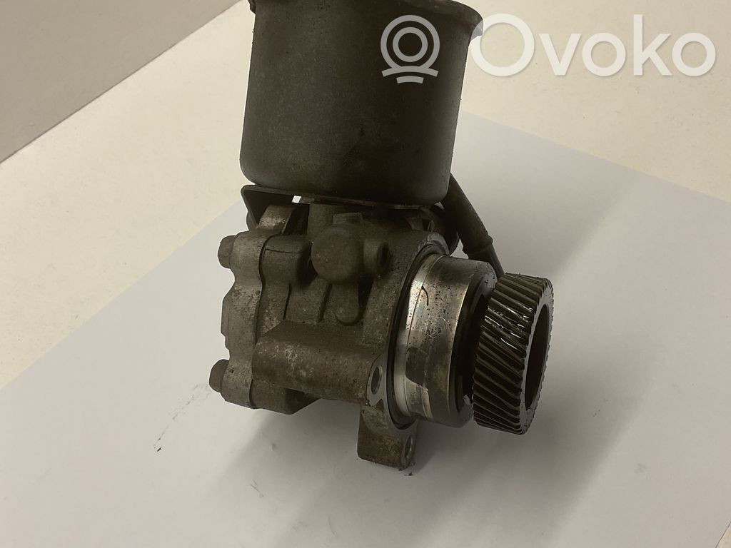 Mazda 626 Power steering pump 