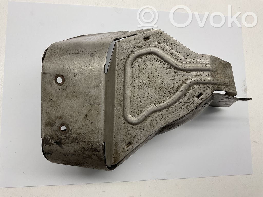 Heat shield in engine bay   059145325S