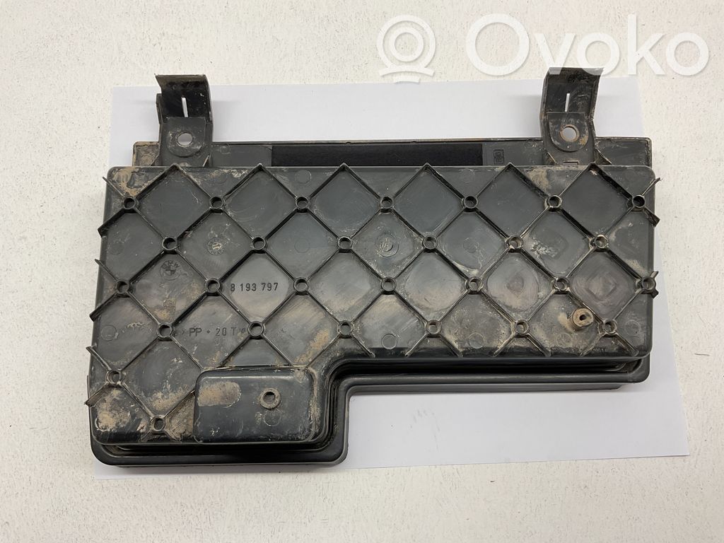 BMW 3 E46 Trunk/boot lower side trim panel 