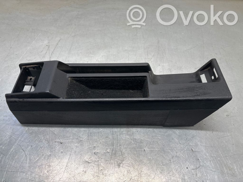 Audi 80 90 B3 Centrinė konsolė 