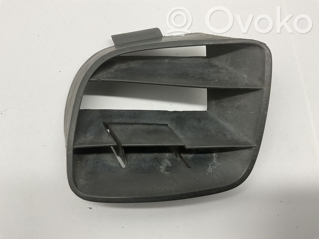 Audi 80 90 B3 Mascherina inferiore del paraurti anteriore 