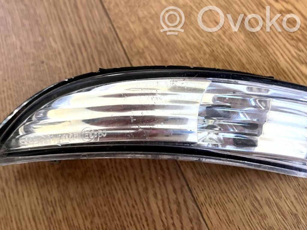 Front indicator light   8A6113B381A,5702060