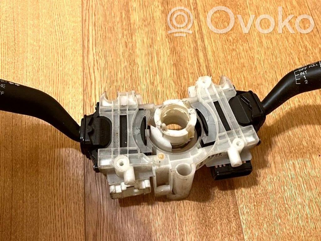 Mazda MPV Commodo, commande essuie-glace/phare 