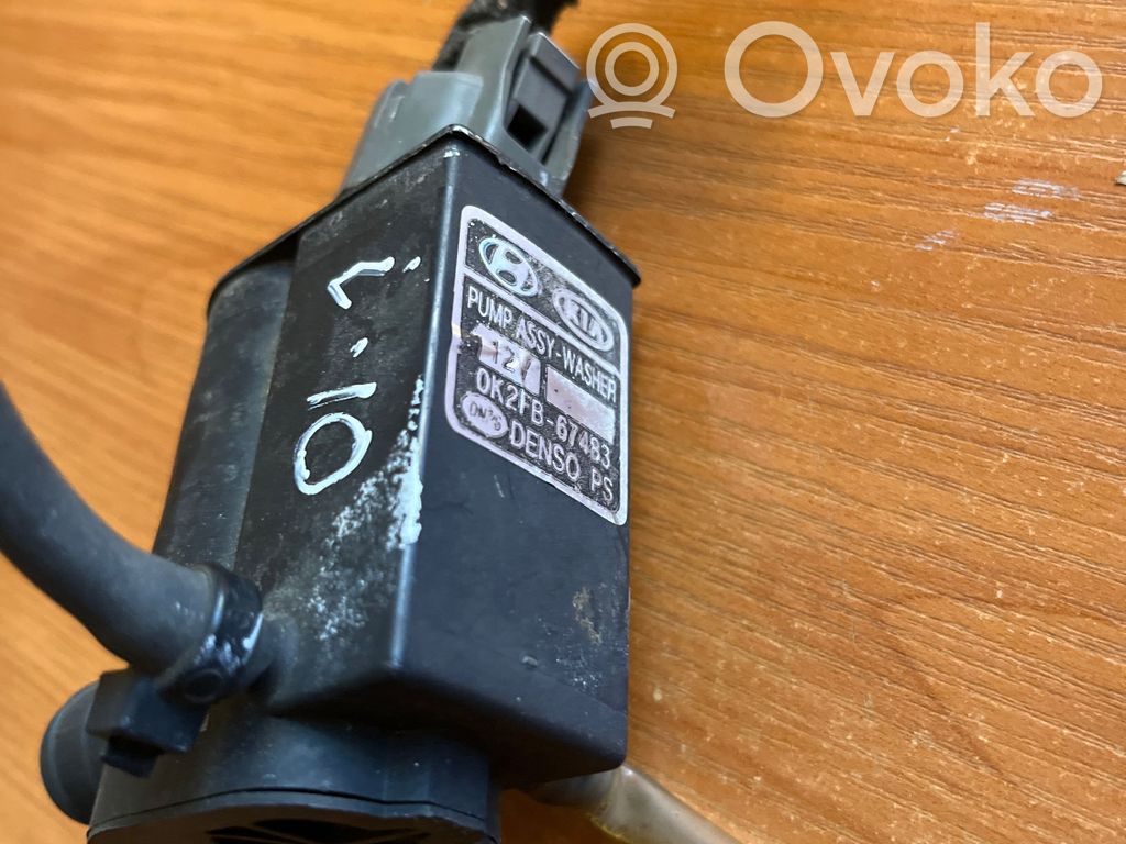 Hyundai i10 Windscreen/windshield washer pump 