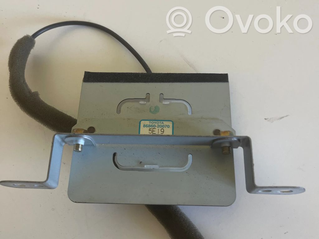 Toyota Avensis T250 Aerial GPS antenna 