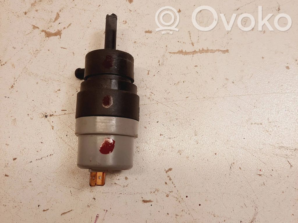 Volkswagen Transporter - Caravelle T4 Windscreen/windshield washer pump 