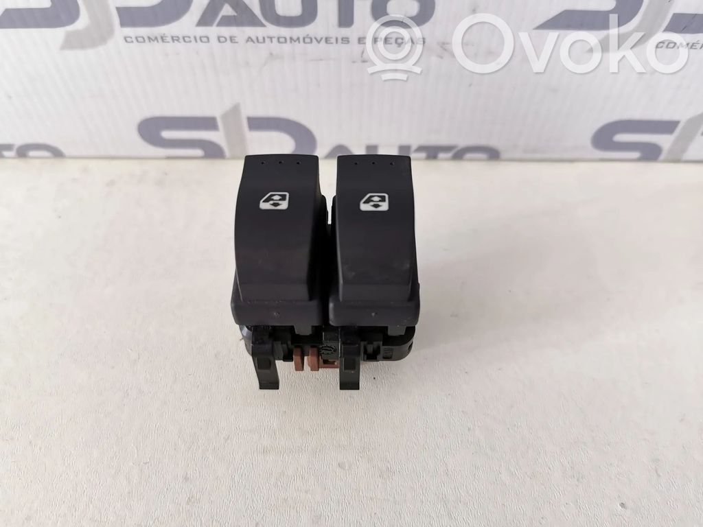 Interruptor del elevalunas eléctrico   015087B