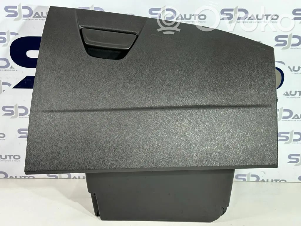 Hansikaslokero   BM51A06044