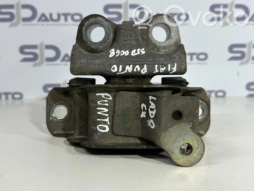 Fiat Grande Punto Wspornik / Mocowanie silnika 