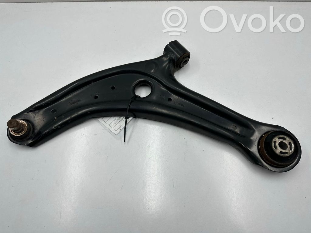 Ford Fiesta Wahacz przedni 