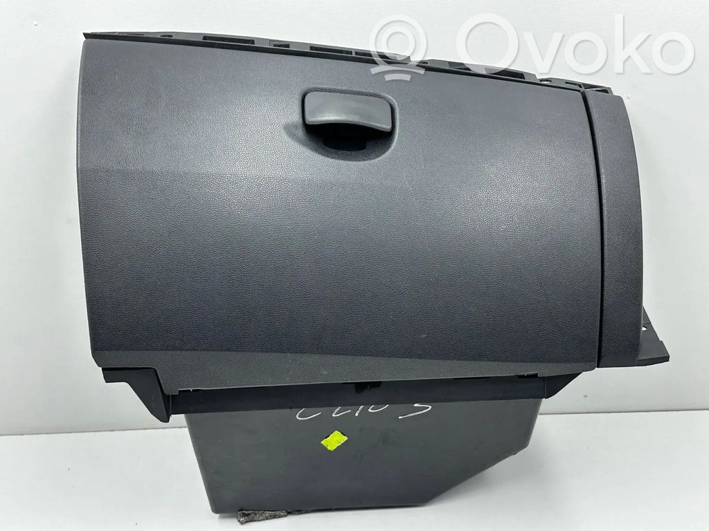 Renault Clio III Glove box 