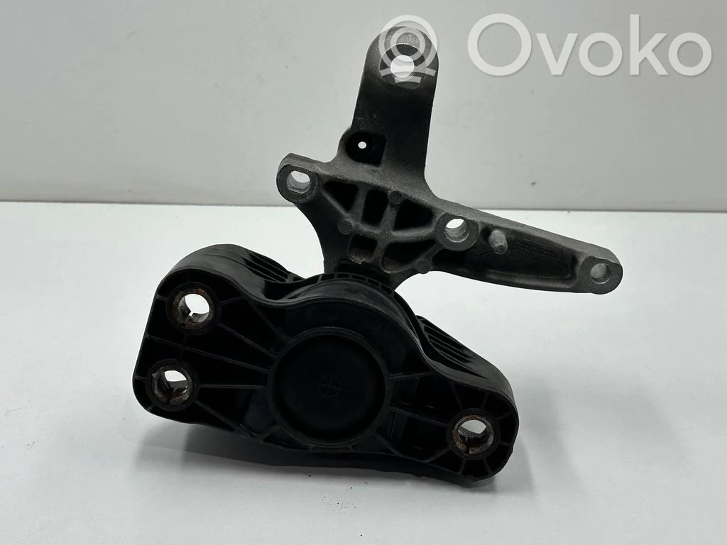 Engine mount bracket   112848459R,112100024R