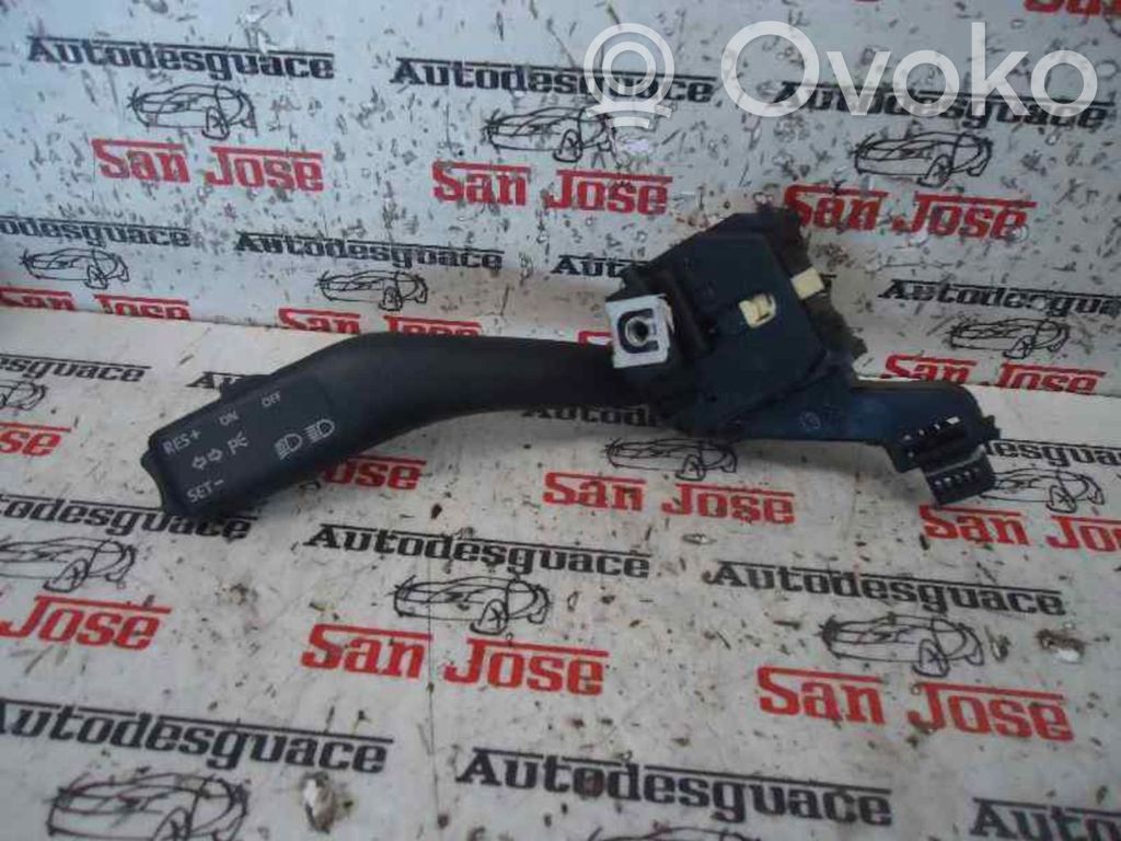 Skoda Octavia Mk2 (1Z) Interruptor/palanca de limpiador de luz de giro 