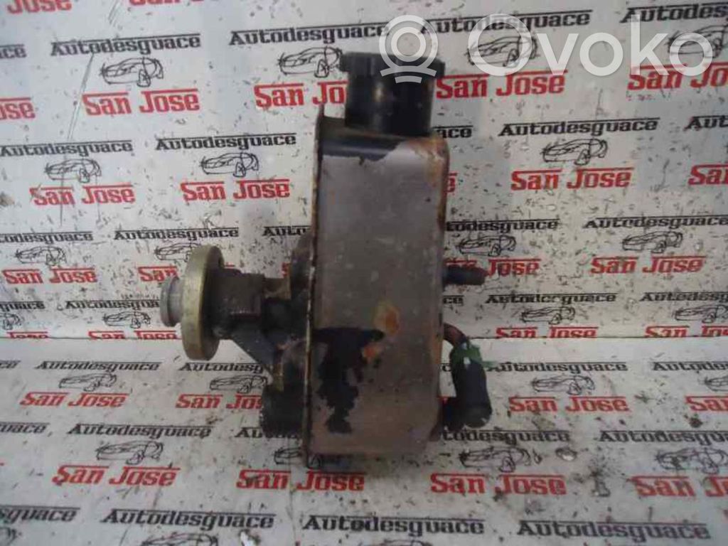 Renault Megane II Power steering pump 
