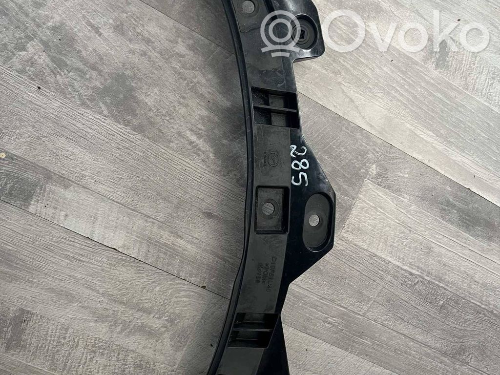 Front splash guards bracket   D10F51U40