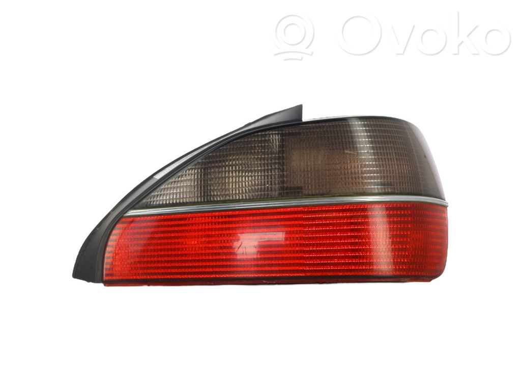 Peugeot 306 Galinis žibintas kėbule 