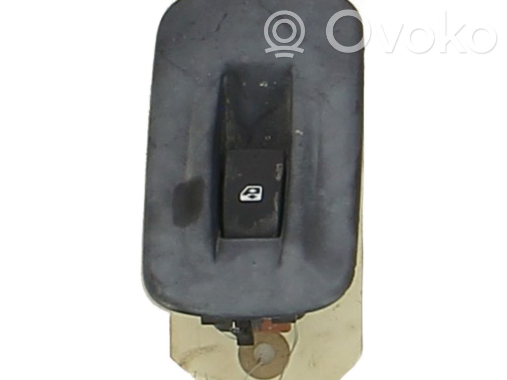 Renault Trafic II (X83) Electric window control switch 