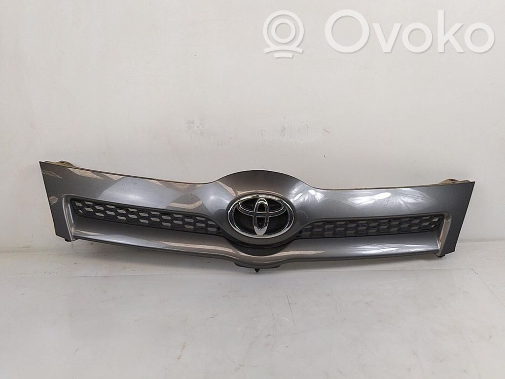 Toyota Corolla Verso E121 Etusäleikkö 