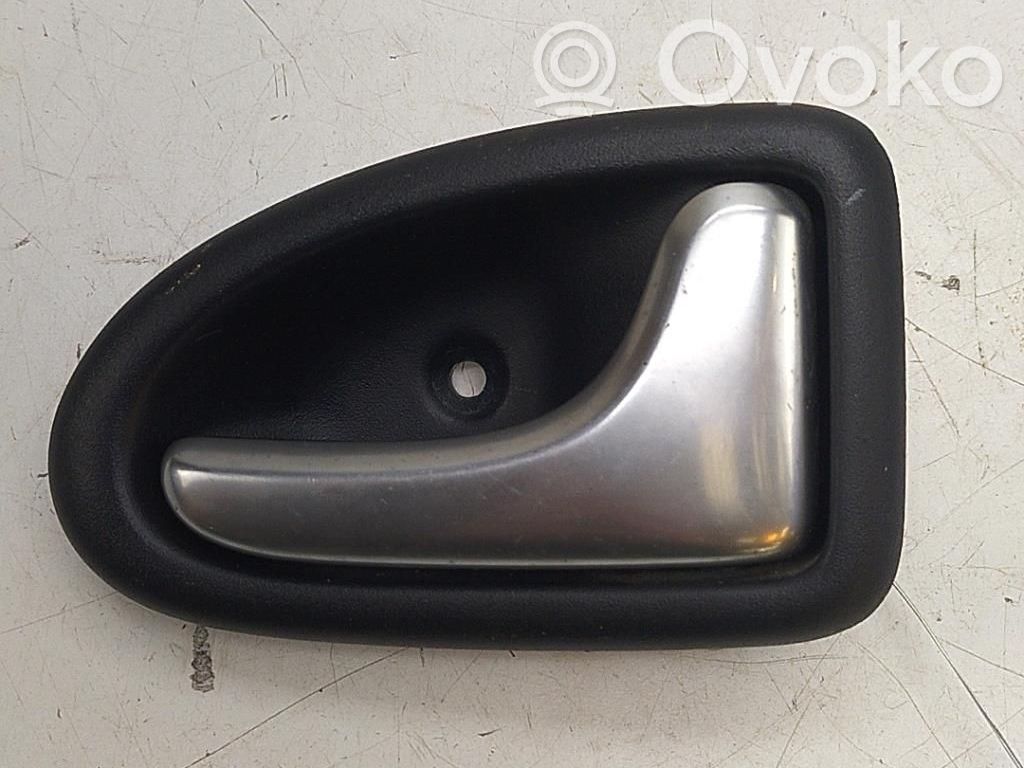 Renault Clio II Manecilla interna puerta trasera 