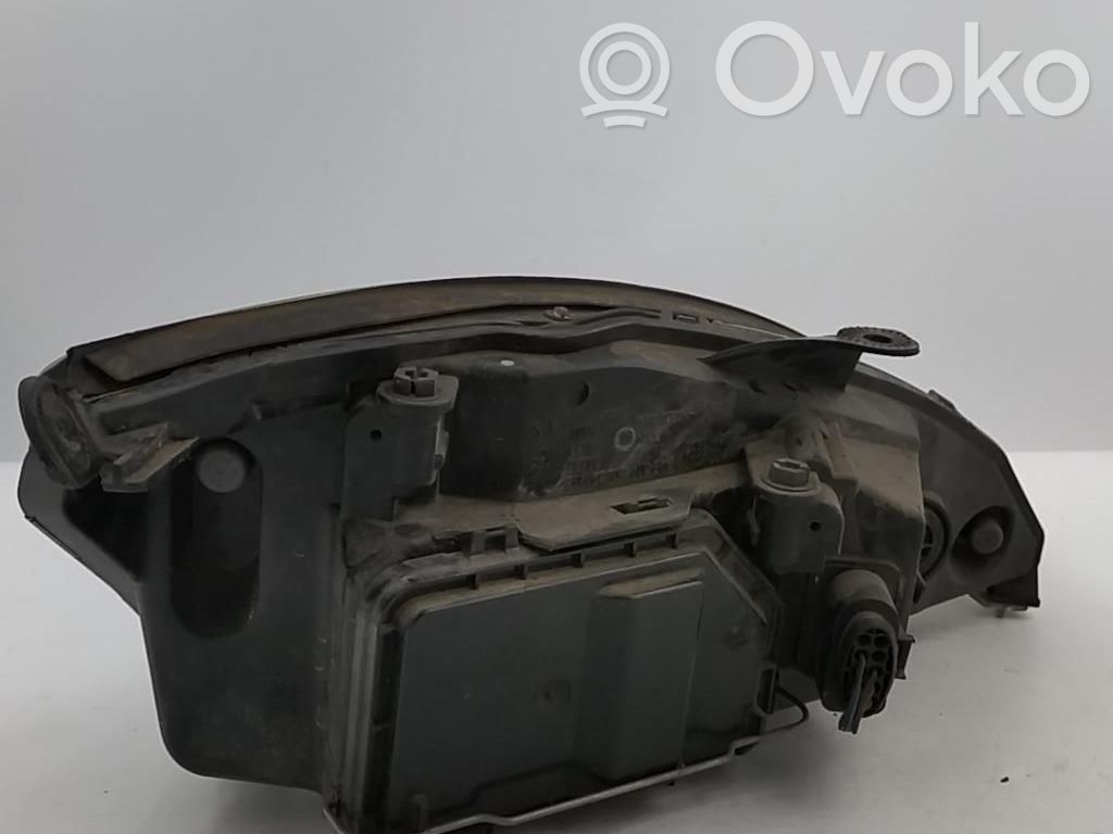 Ford Focus Headlight/headlamp 