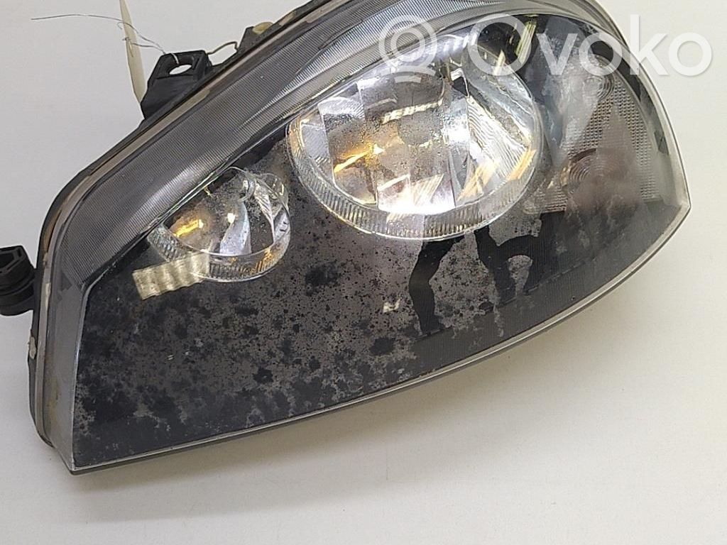 Seat Arosa Lampa przednia 
