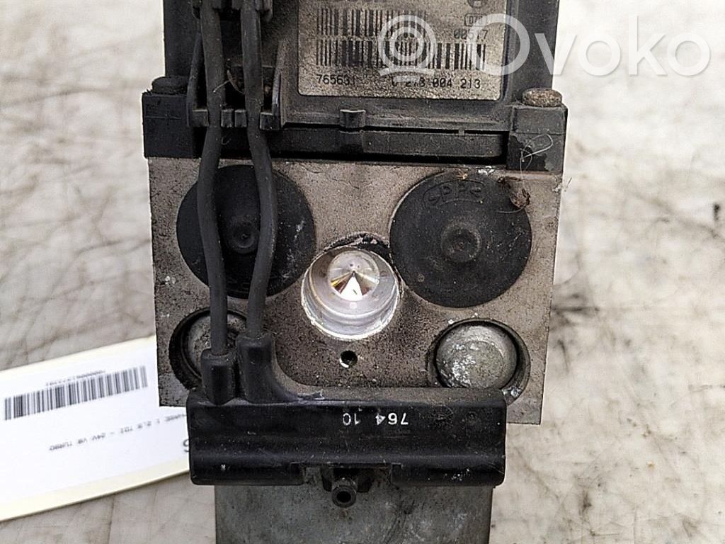 Audi A8 S8 D2 4D ABS bloks 
