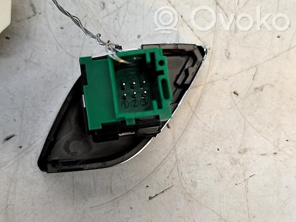 DS Automobiles 3 Central locking switch button 