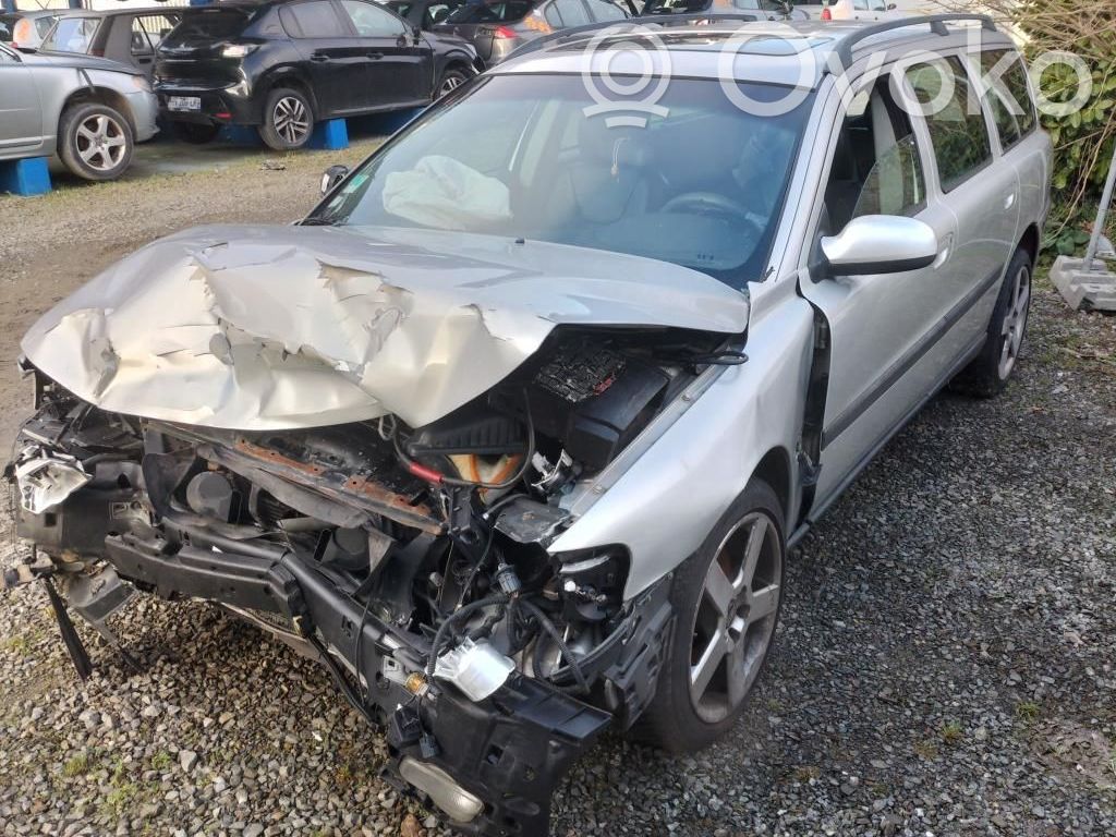 Volvo V70 Zwrotnica koła przedniego 