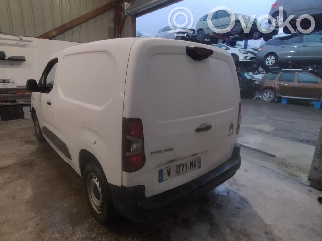 Citroen Berlingo Задний суппорт 