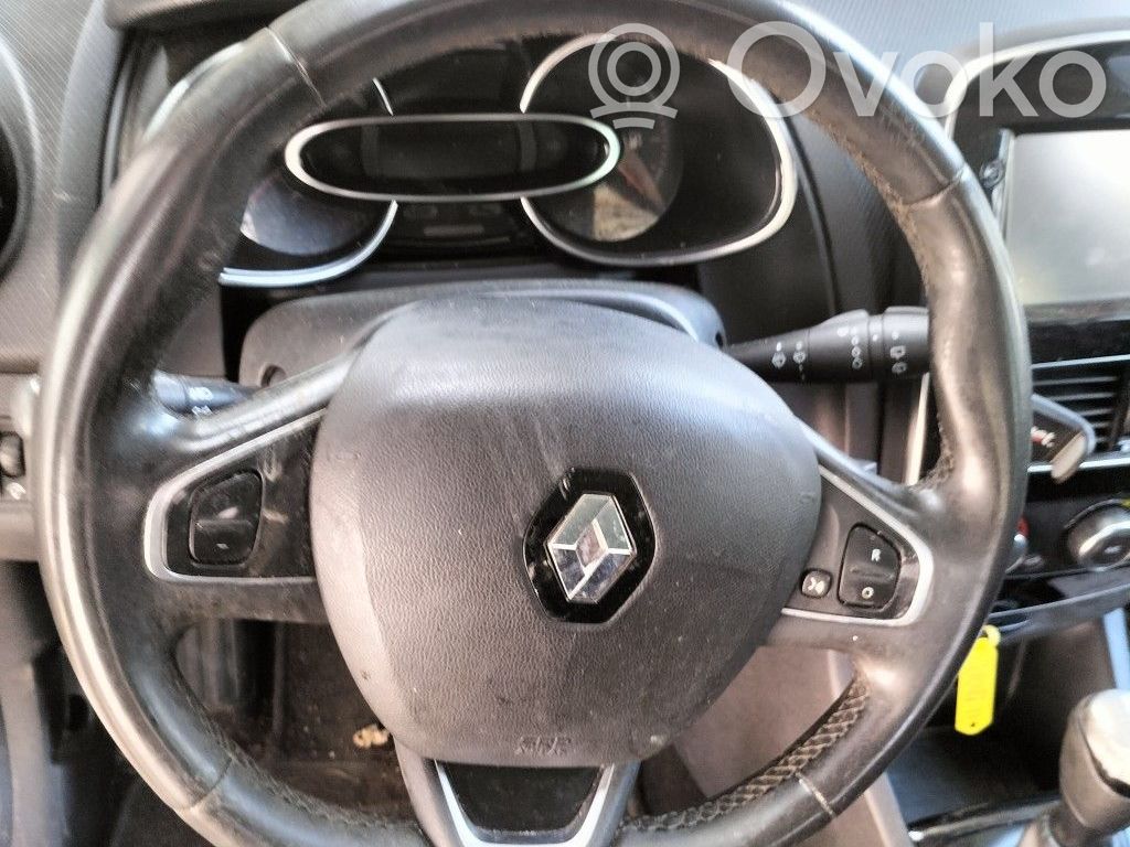 Renault Clio IV Ohjauspyörä 