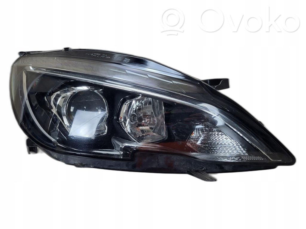 Peugeot 308 Lampa przednia 