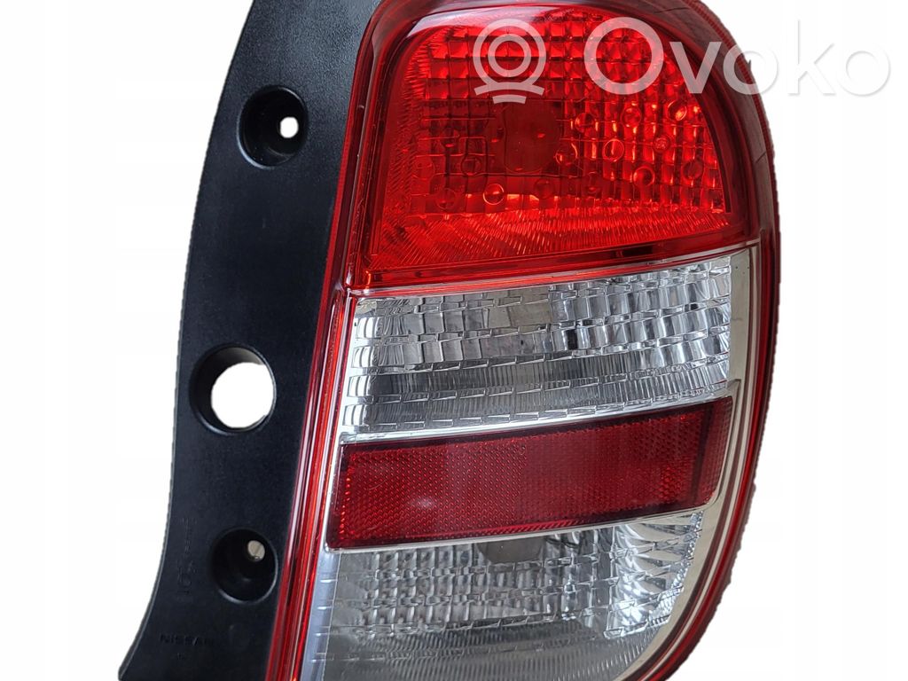 Nissan Micra Luci posteriori 