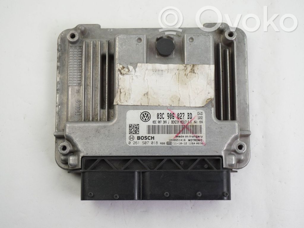 Volkswagen Golf VI Engine control unit/module 