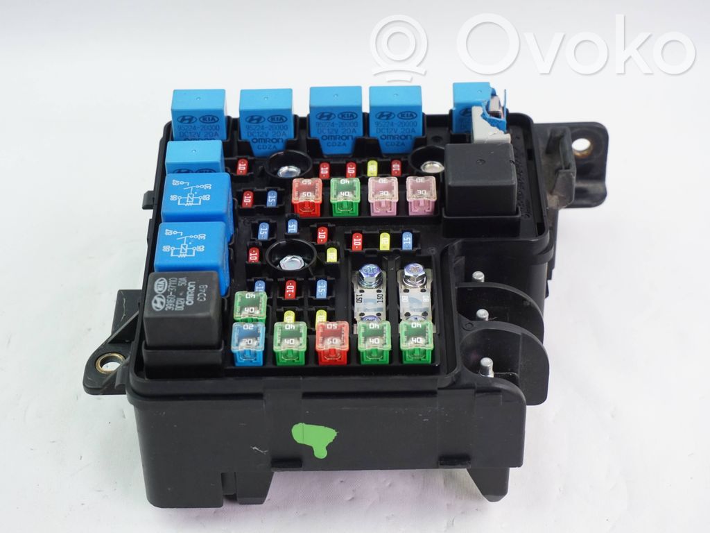 KIA Ceed Fuse module 
