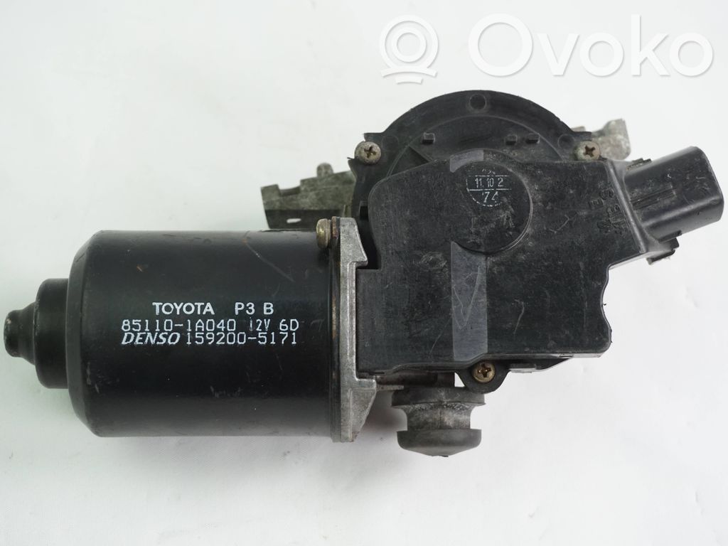 Toyota Avensis T250 Front wiper linkage and motor 