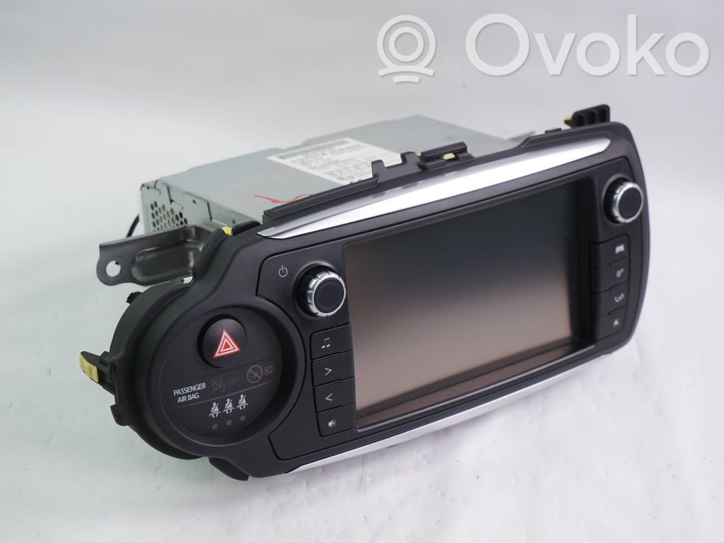 Toyota Yaris Radio/CD/DVD/GPS head unit 