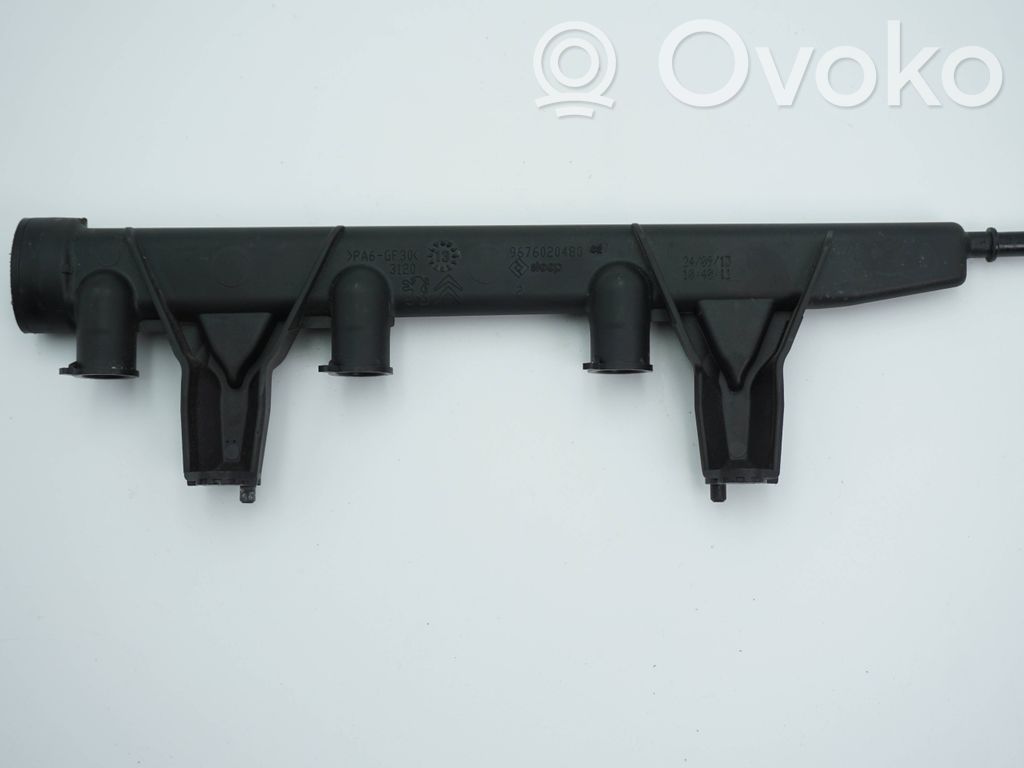 Peugeot 208 I Fuel main line pipe 