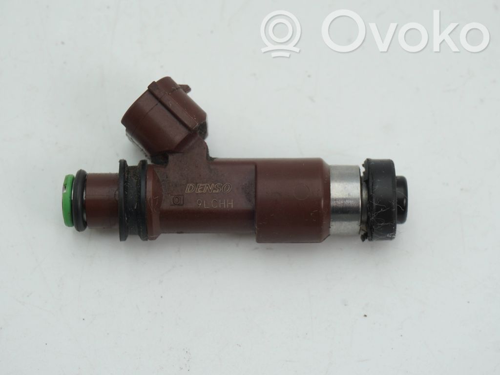 Fuel injector